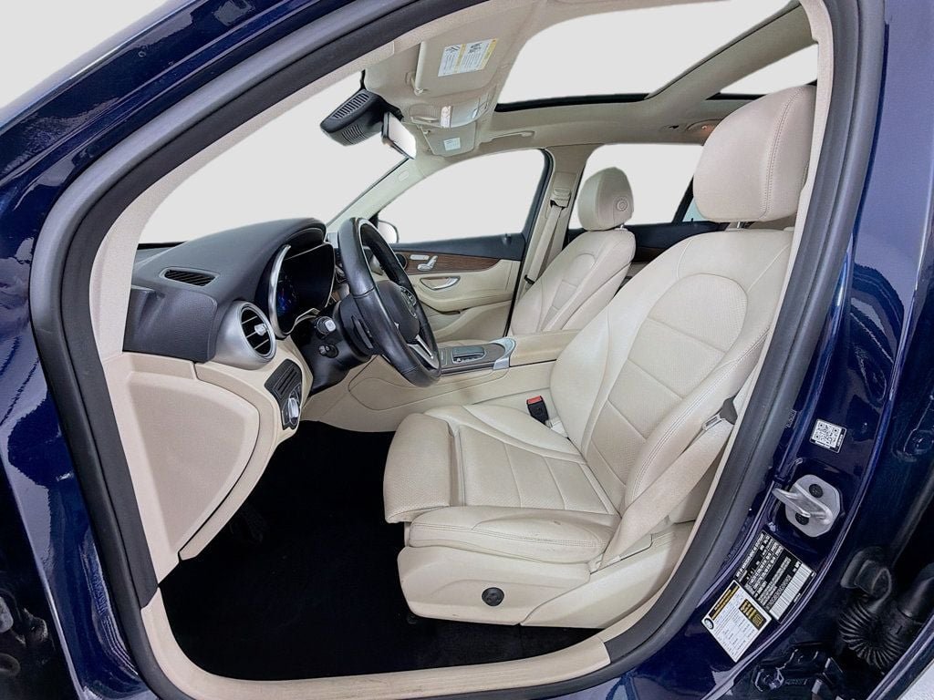 Used 2022 Lunar Blue Metallic Mercedes-Benz GLC 300 4MATIC® SUV image 22