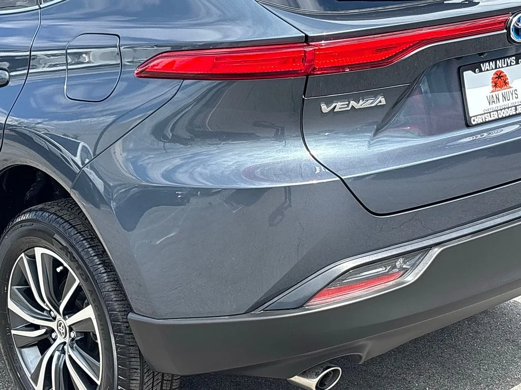 Used 2023 Coastal Gray Metallic Toyota LE image 5