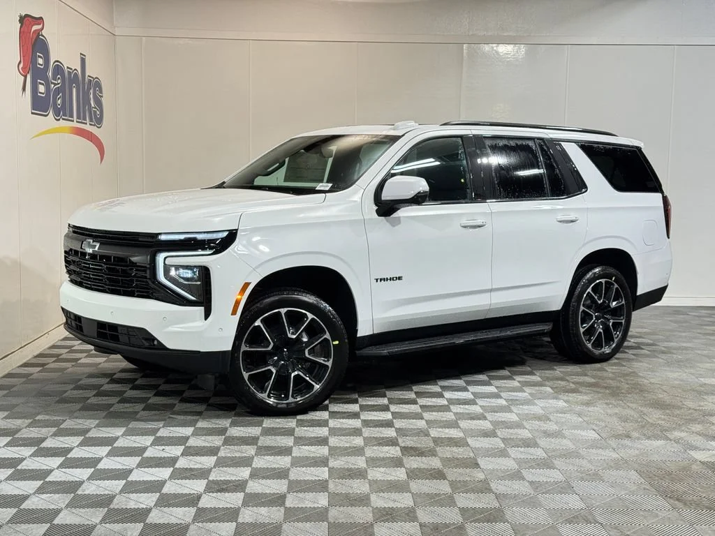 New 2026 Summit White Chevrolet RST image 2