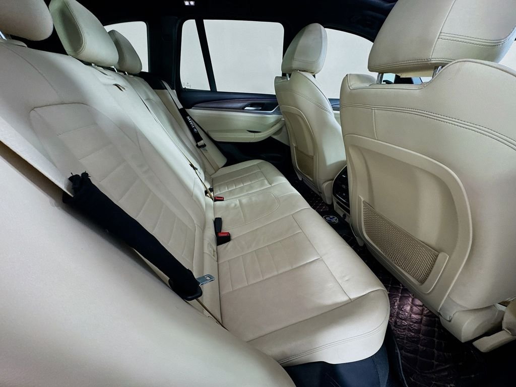 Used 2019 Black Sapphire Metallic BMW sDrive30i image 37