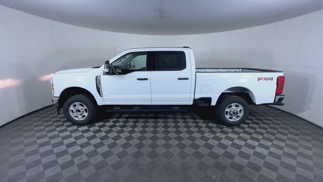 New 2026 Oxford White Ford XLT image 5