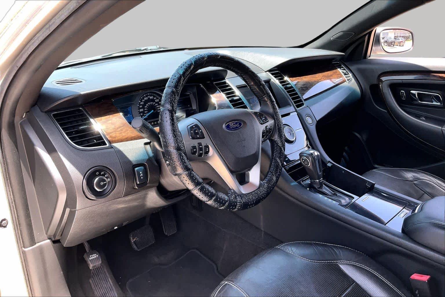 Used 2013 Ingot Silver Metallic Ford Limited image 16
