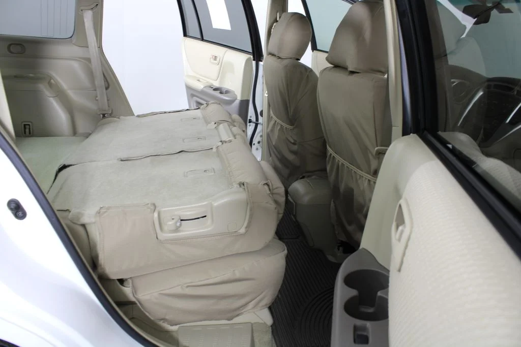Used 2007 White Toyota V6 image 14