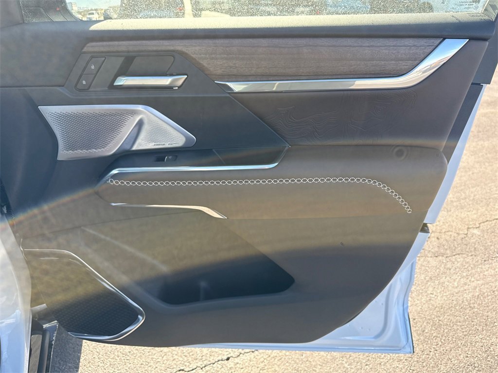 2026 GMC ACADIA - Image 38