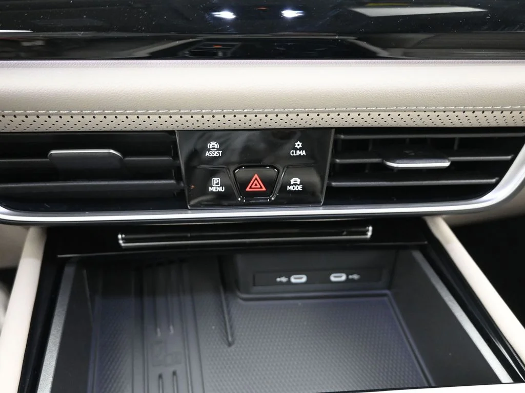 New 2026 Opal White Pearl Volkswagen 2.0T SEL image 17
