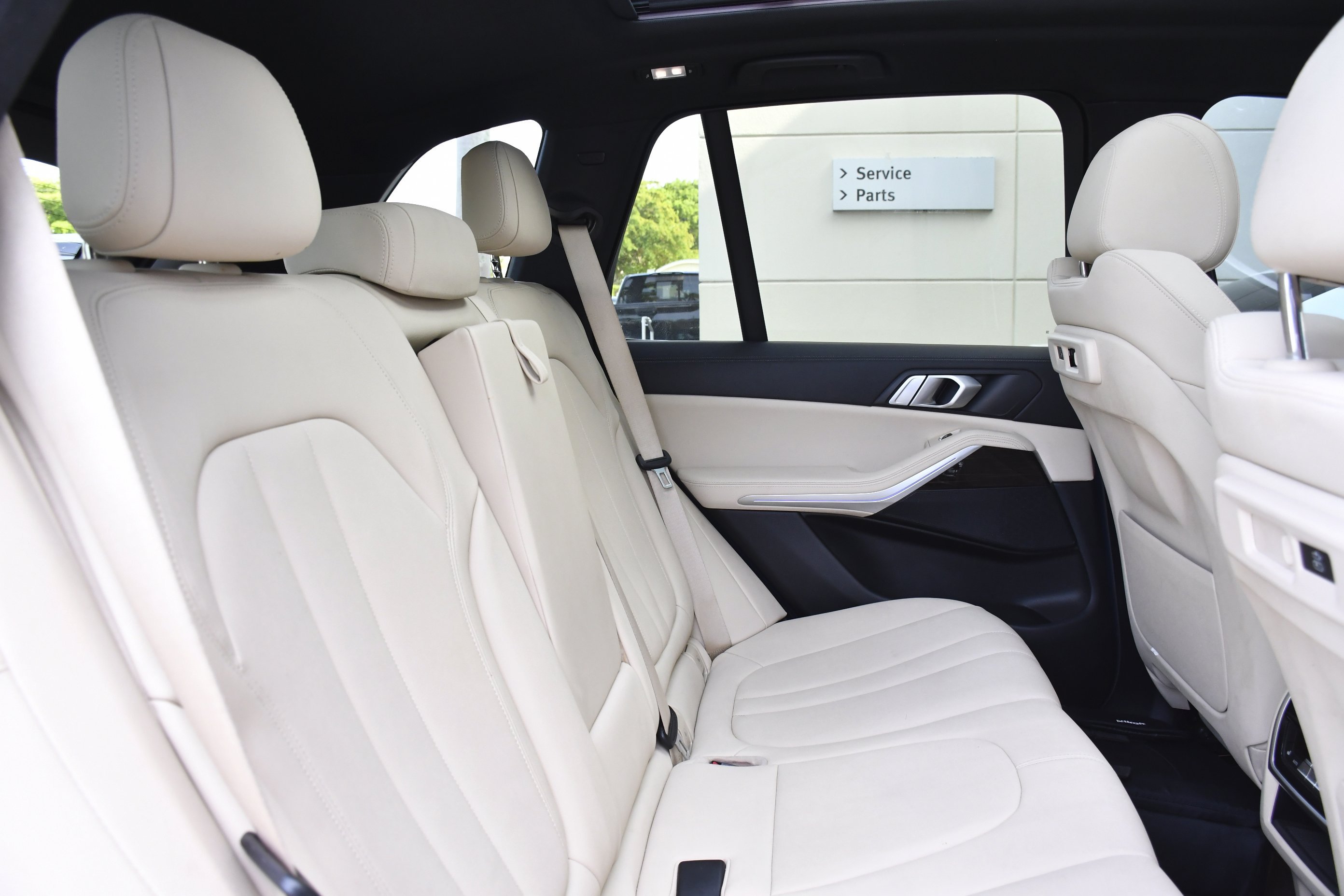 Used 2019 Phytonic Blue Metallic BMW xDrive40i image 24