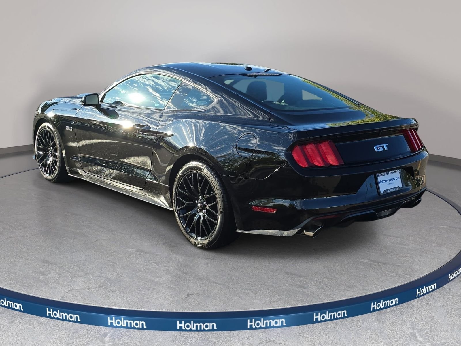Used 2015 Black Ford GT Premium image 8