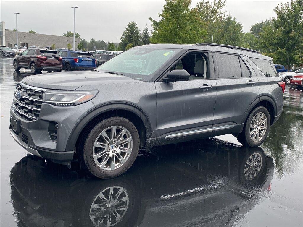 Used 2025 Carbonized Gray Ford Active image 7