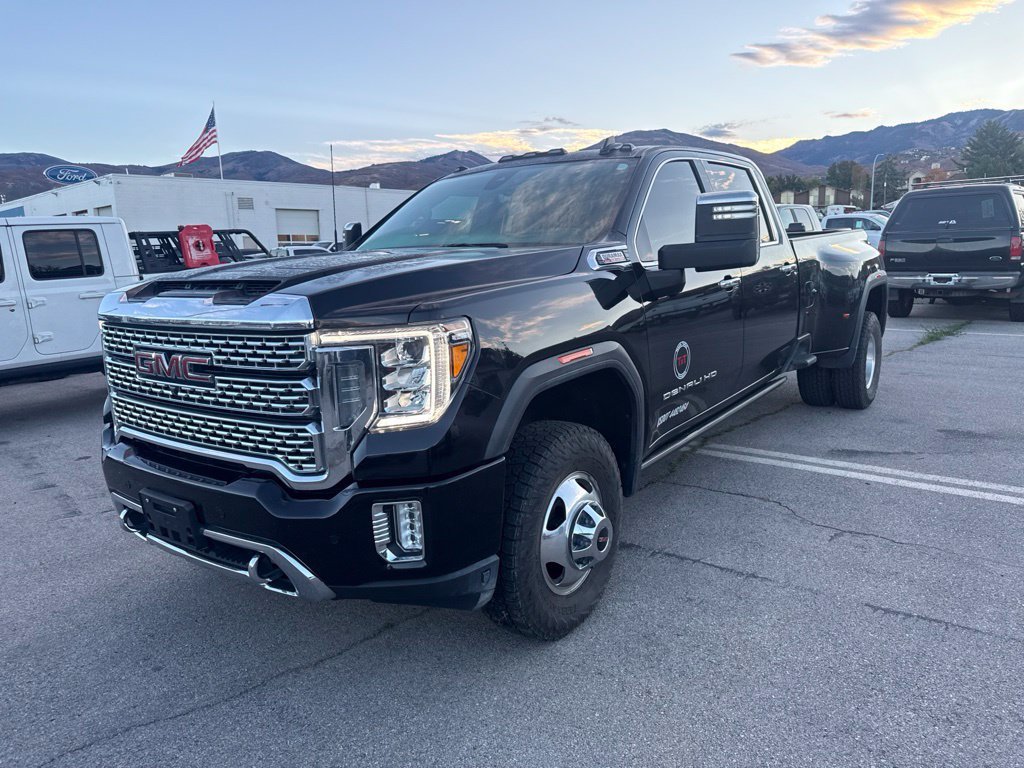 Used 2023 Onyx Black GMC Denali image 17