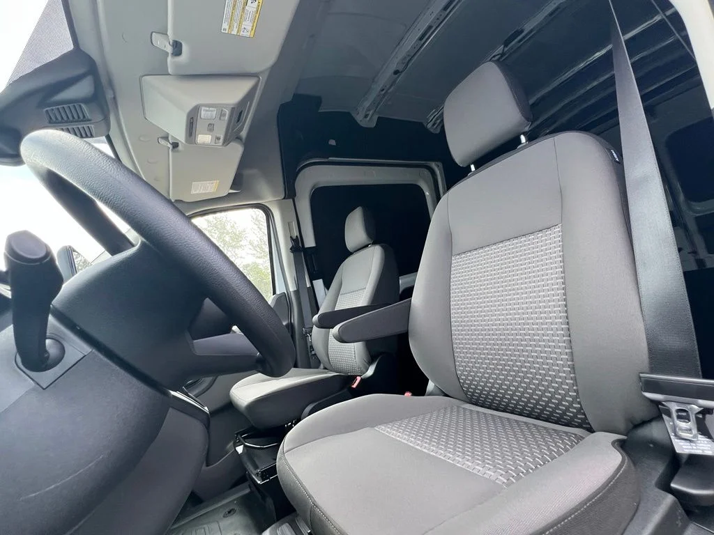 New 2026 Oxford White Ford Cargo Van image 12