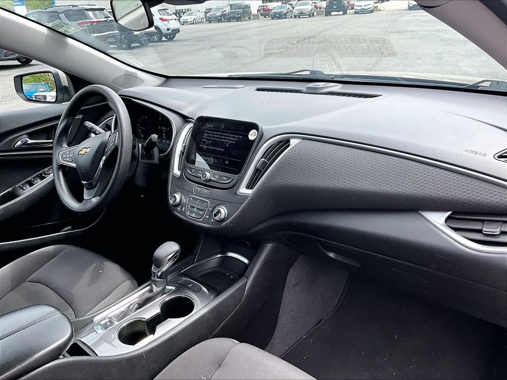 Used 2023 Mineral Gray Metallic Chevrolet  image 14