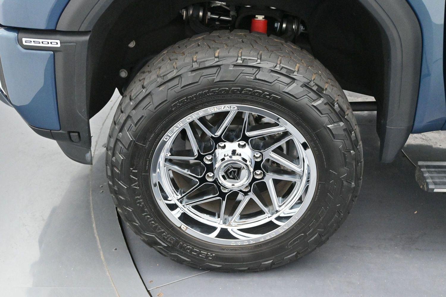 Used 2024 Downpour Metallic GMC Denali image 34