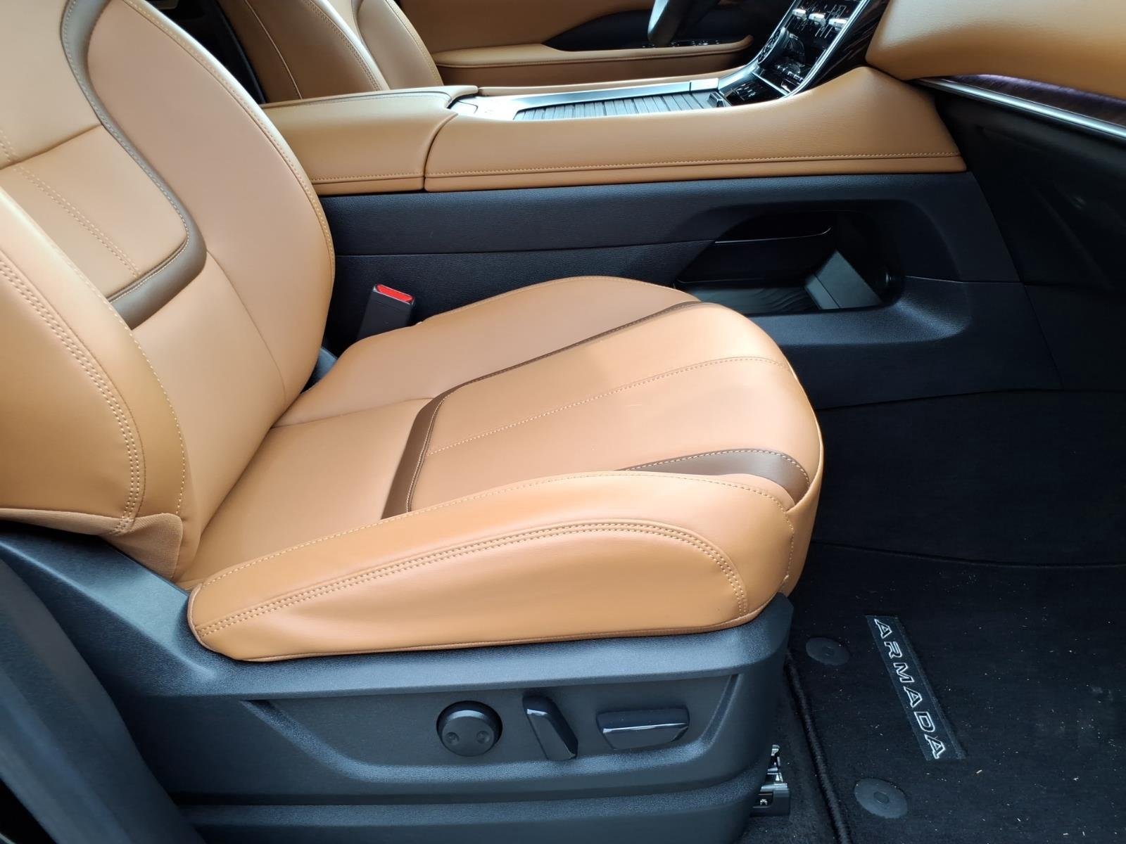 Used 2025 Super Black Nissan SL image 18
