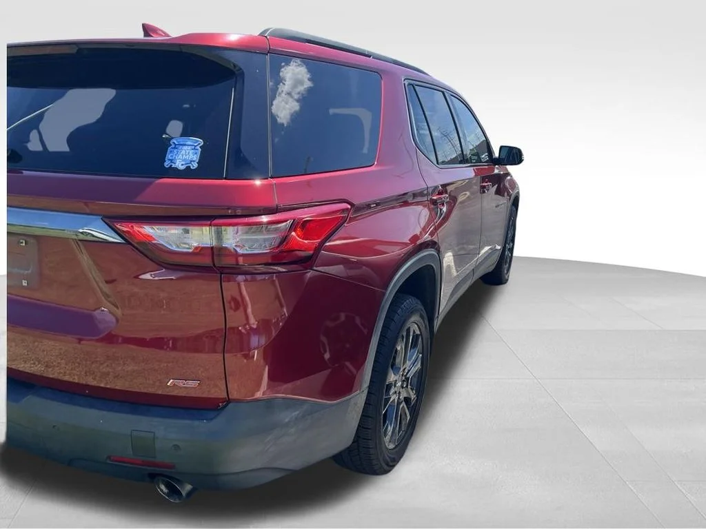 Used 2018 Red Chevrolet RS image 15