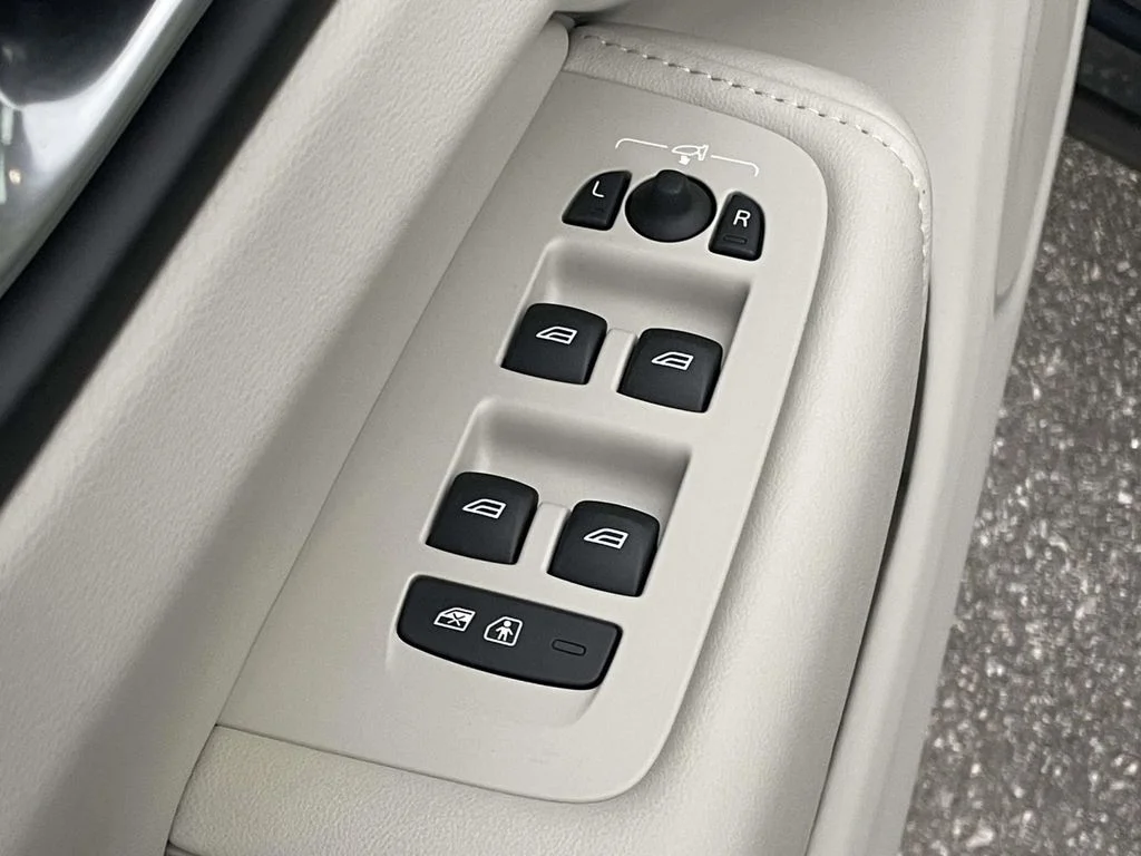 2026 Volvo XC60 Ultra - Photo 6