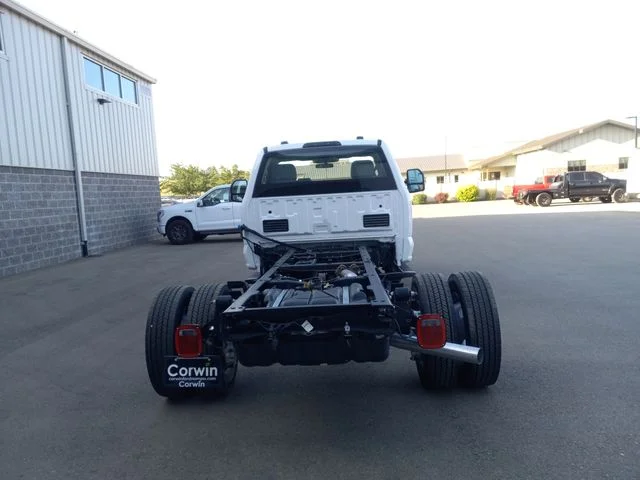 New 2025 Oxford White Ford XL image 4