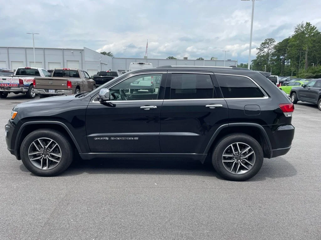 Used 2022 Black Jeep Limited image 4