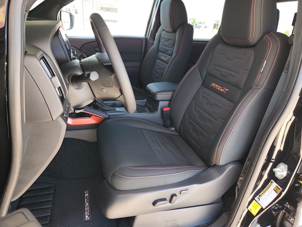 2026 Nissan Frontier PRO-X - Photo 8