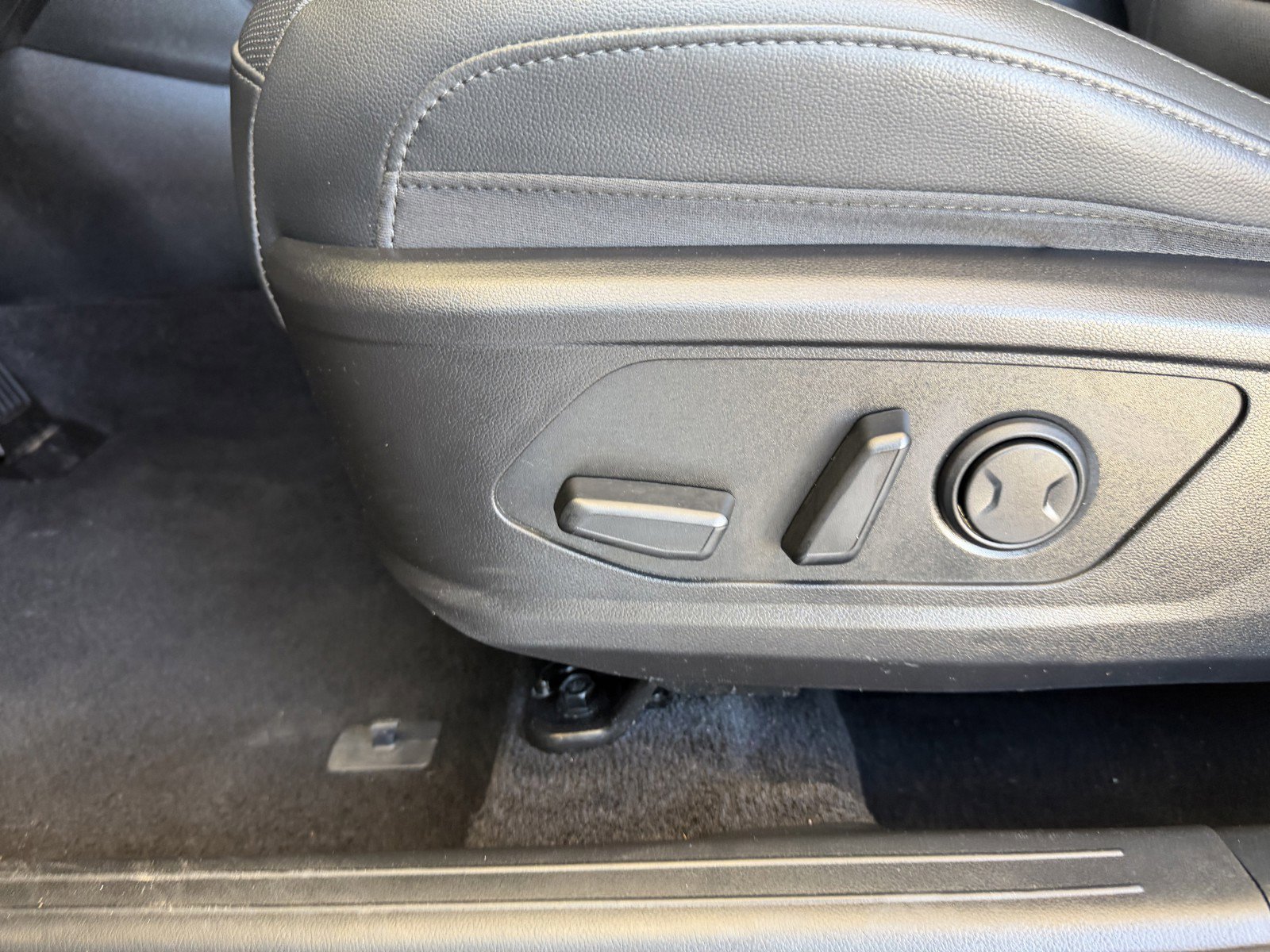 Used 2024 Hampton Gray Hyundai XRT image 22