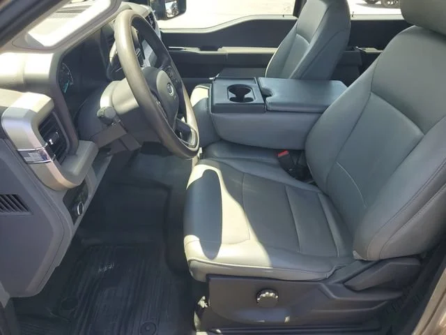 Used 2023 Stone Gray Ford XL image 5