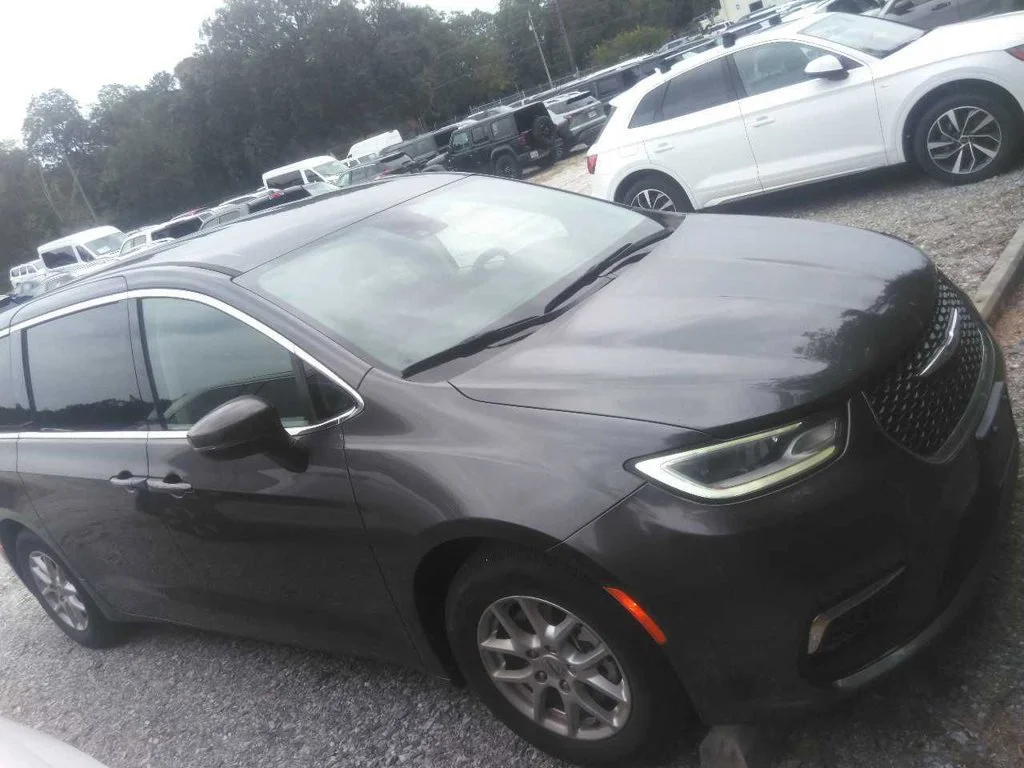 2023 Chrysler Pacifica Touring L