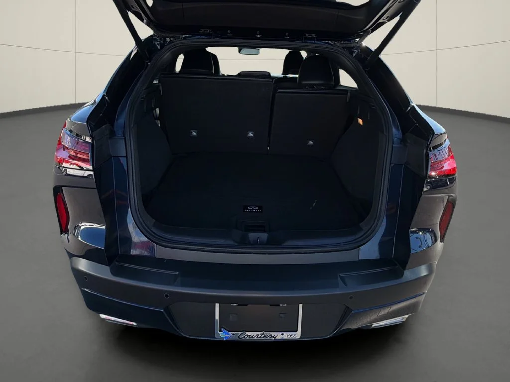 Used 2023 Blue INFINITI LUXE image 10