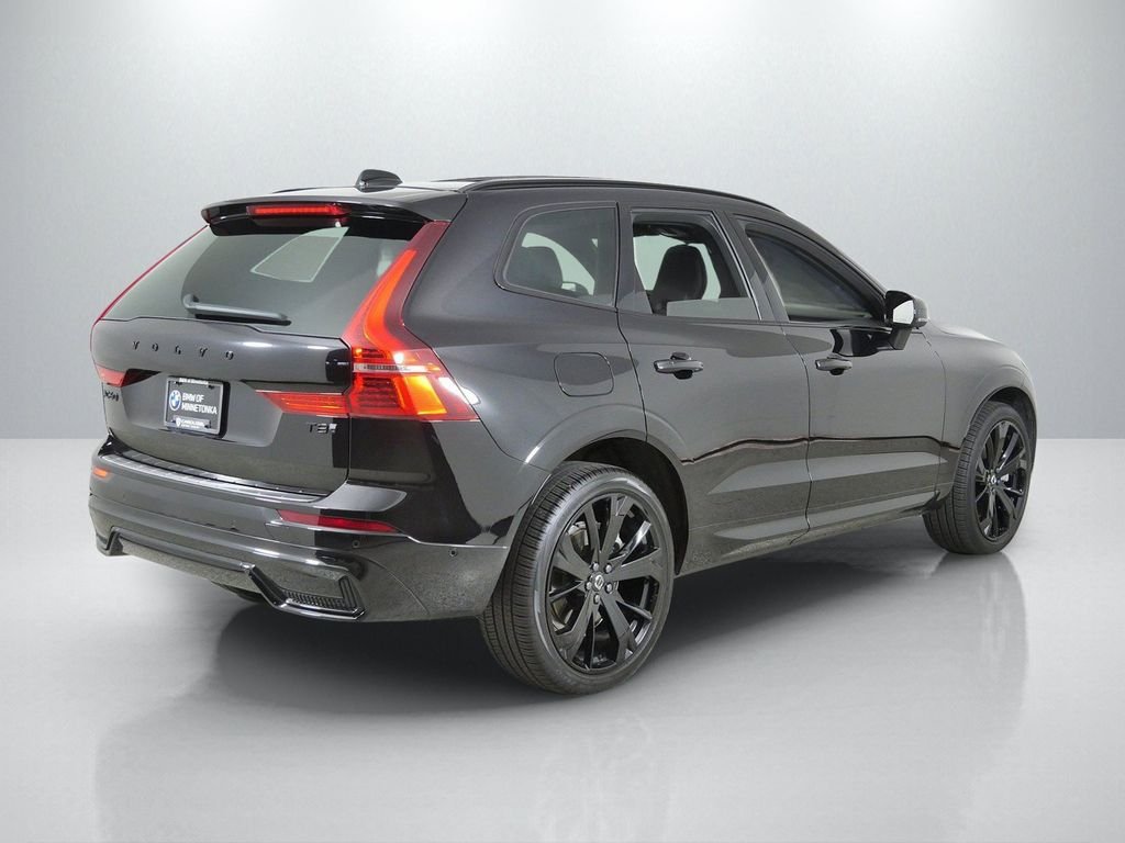 Used 2025 Black Volvo T8 Ultra Black Edition image 10