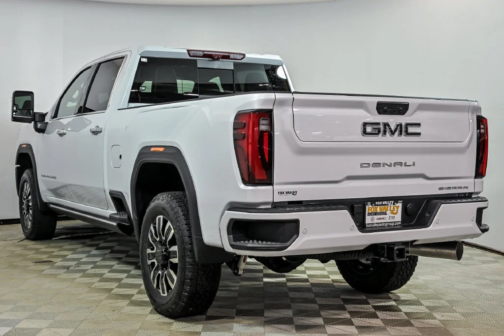 2026 GMC Sierra 2500HD Denali Ultimate - Photo 4