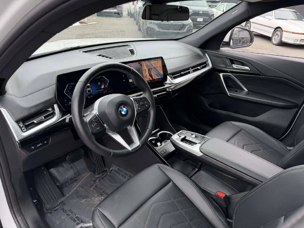 Used 2026 White BMW xDrive28i image 28