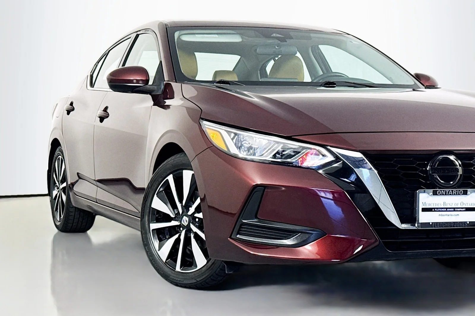 Used 2021 Rosewood Metallic Nissan SV 2.0 CVT image 14
