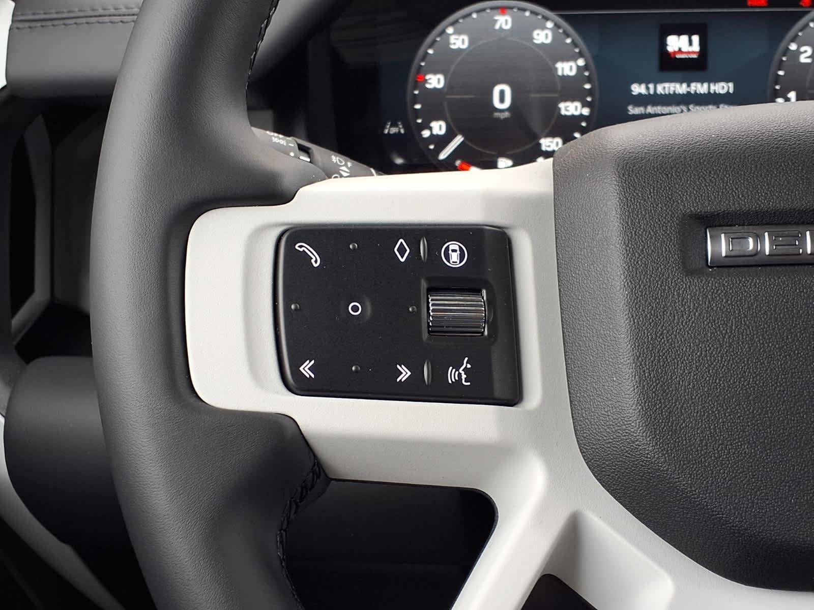 New 2026 Fuji White Land Rover X-Dynamic SE image 21