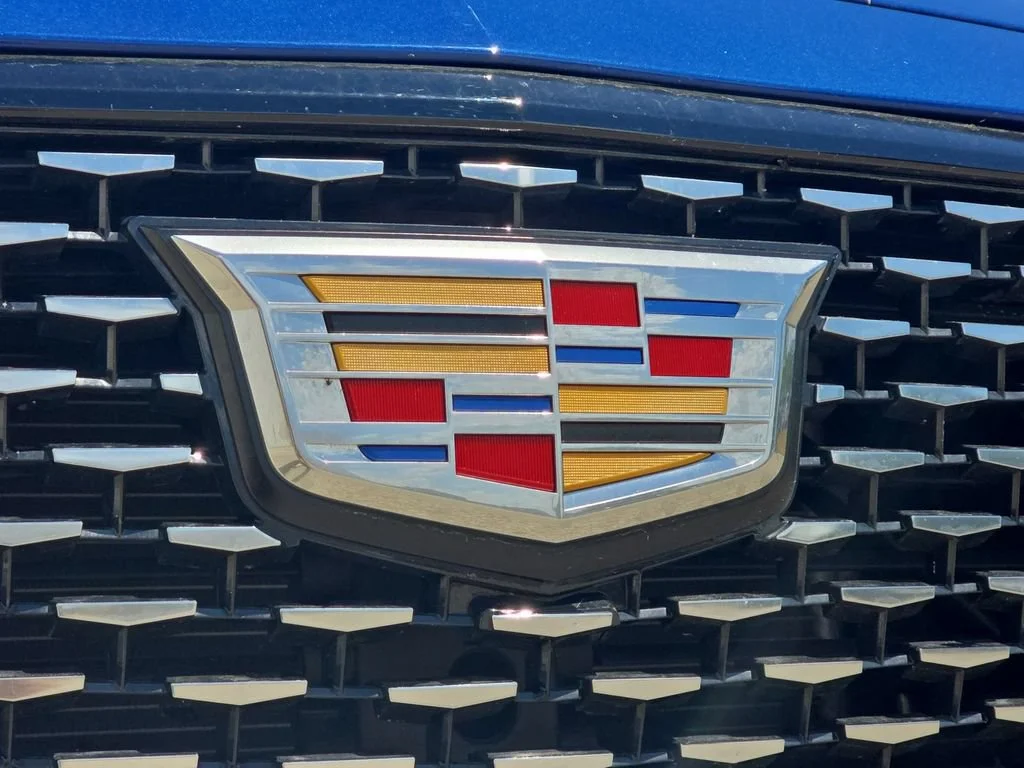Used 2023 Wave Metallic Cadillac Luxury image 32