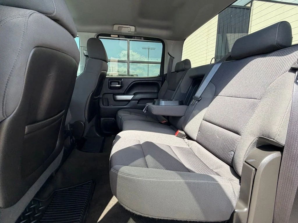 Used 2015 Silver Chevrolet LT image 21