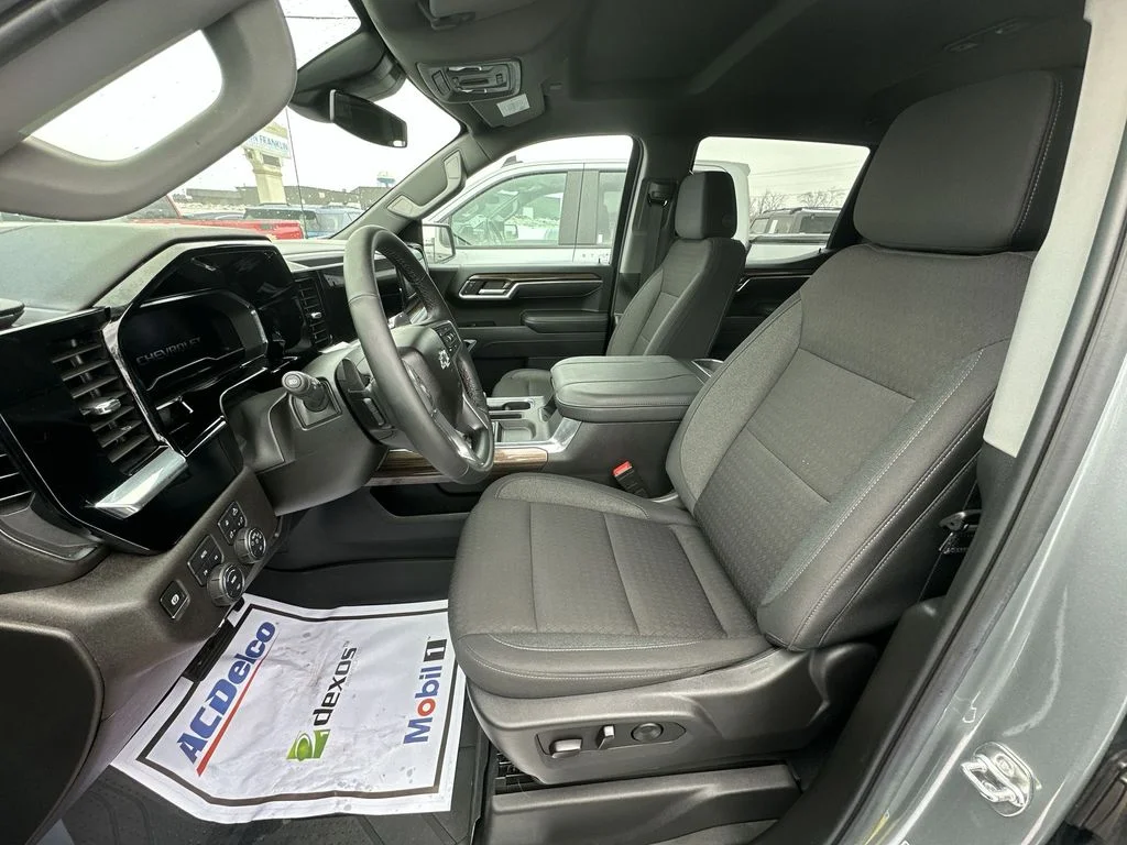 Used 2025 Gray Chevrolet RST image 11