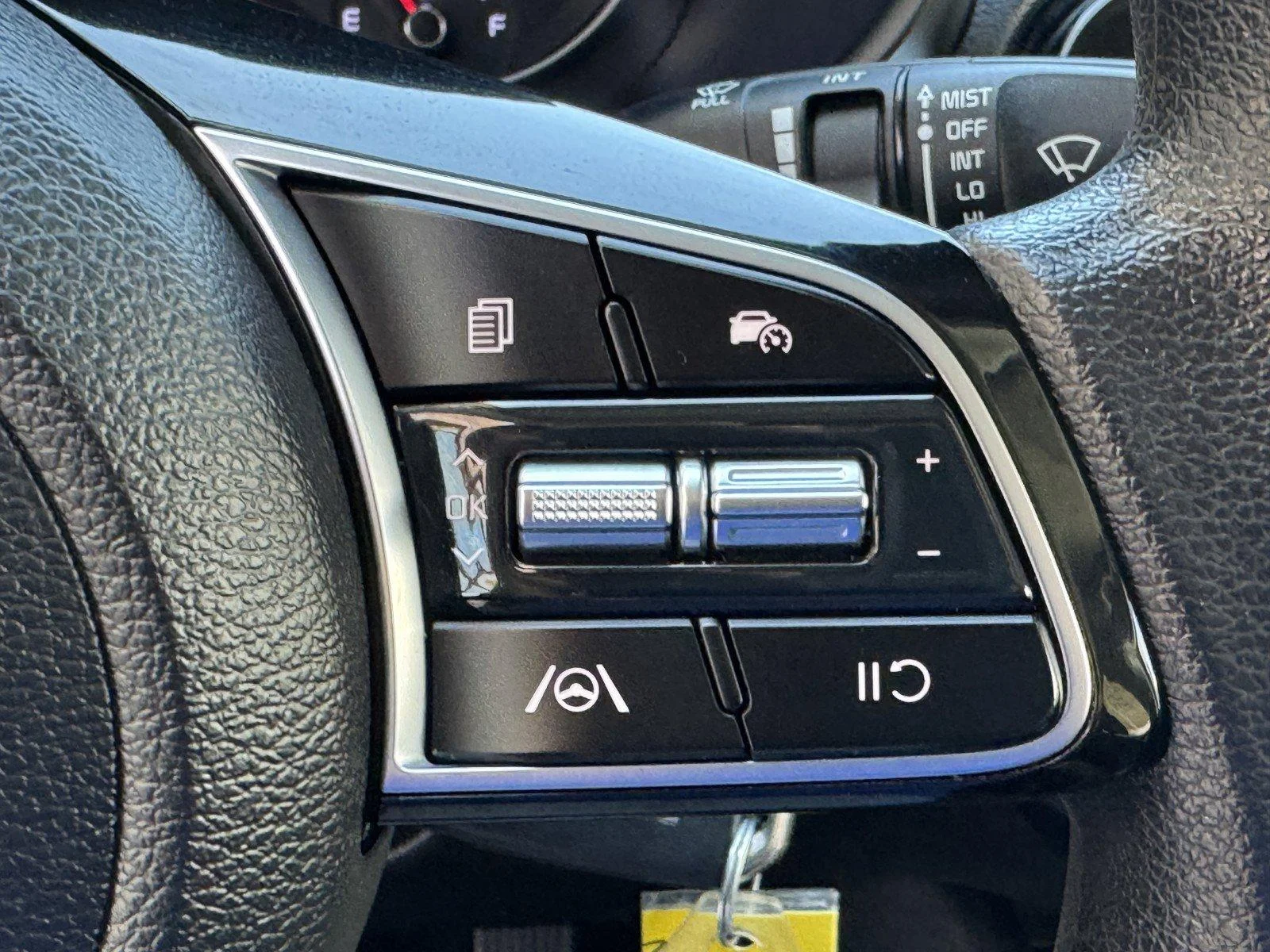 Used 2022 Deep Sea Blue Kia LXS image 21