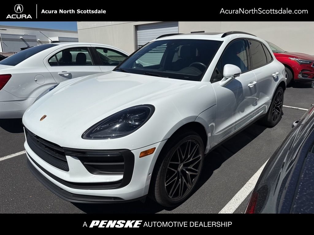 2022 Porsche Macan Base