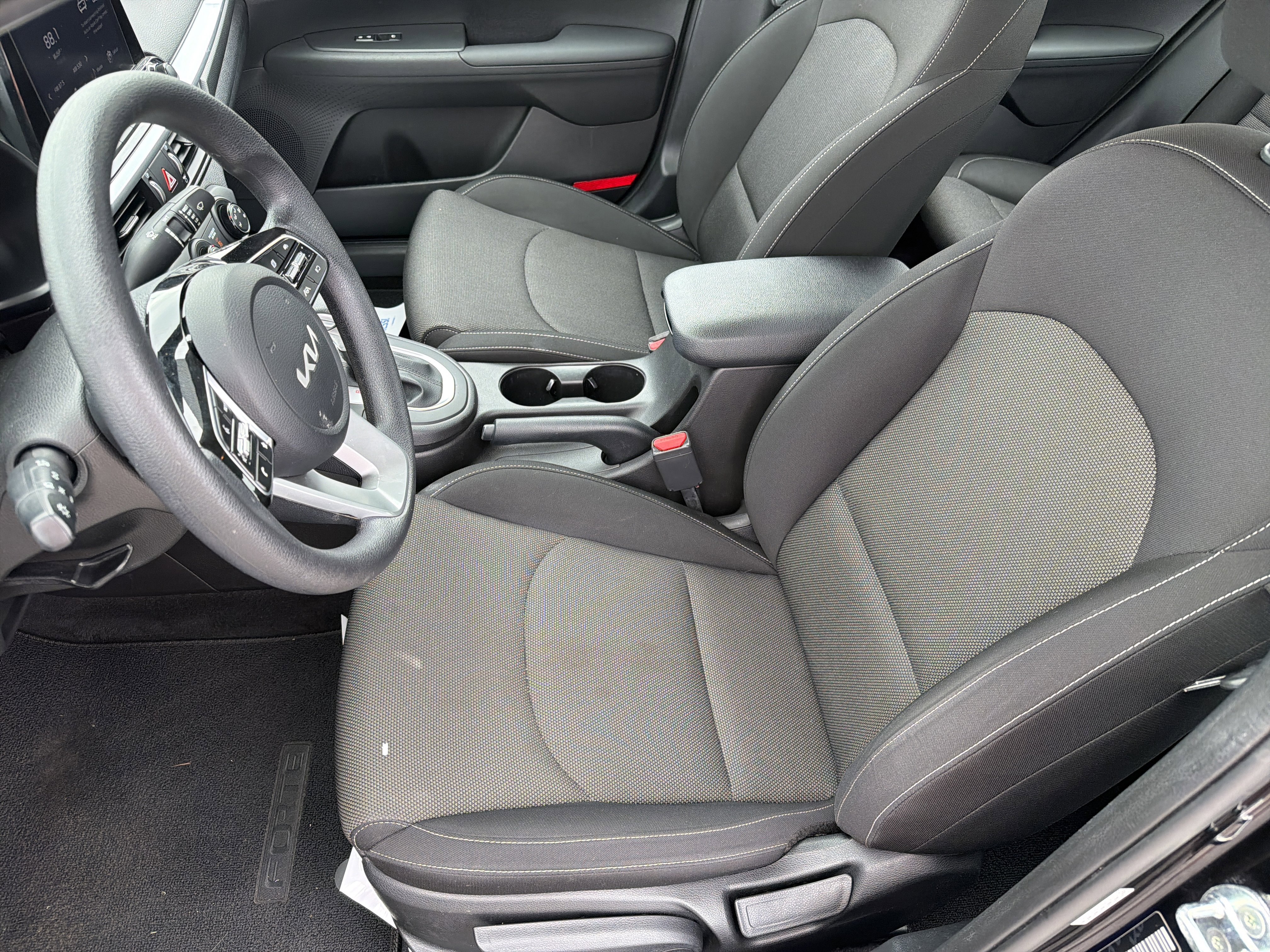 Used 2023 Aurora Black Kia LXS image 11