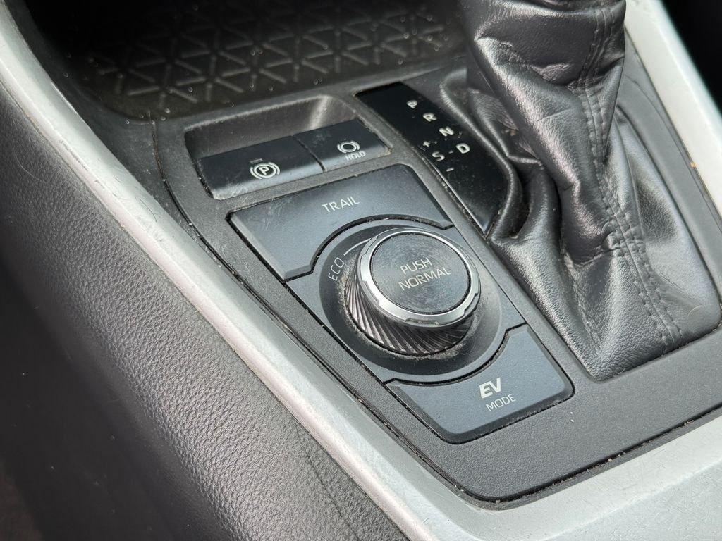Used 2023 Black Toyota XLE image 10