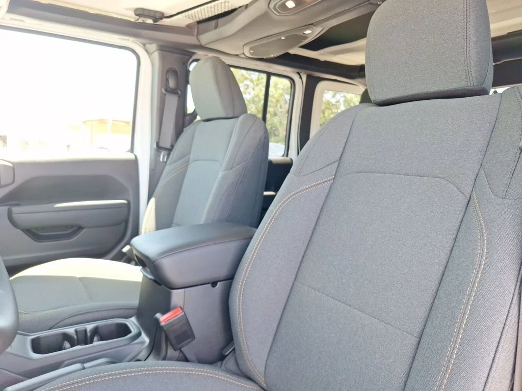 2025 Jeep Wrangler 4-Door Willys - Photo 14
