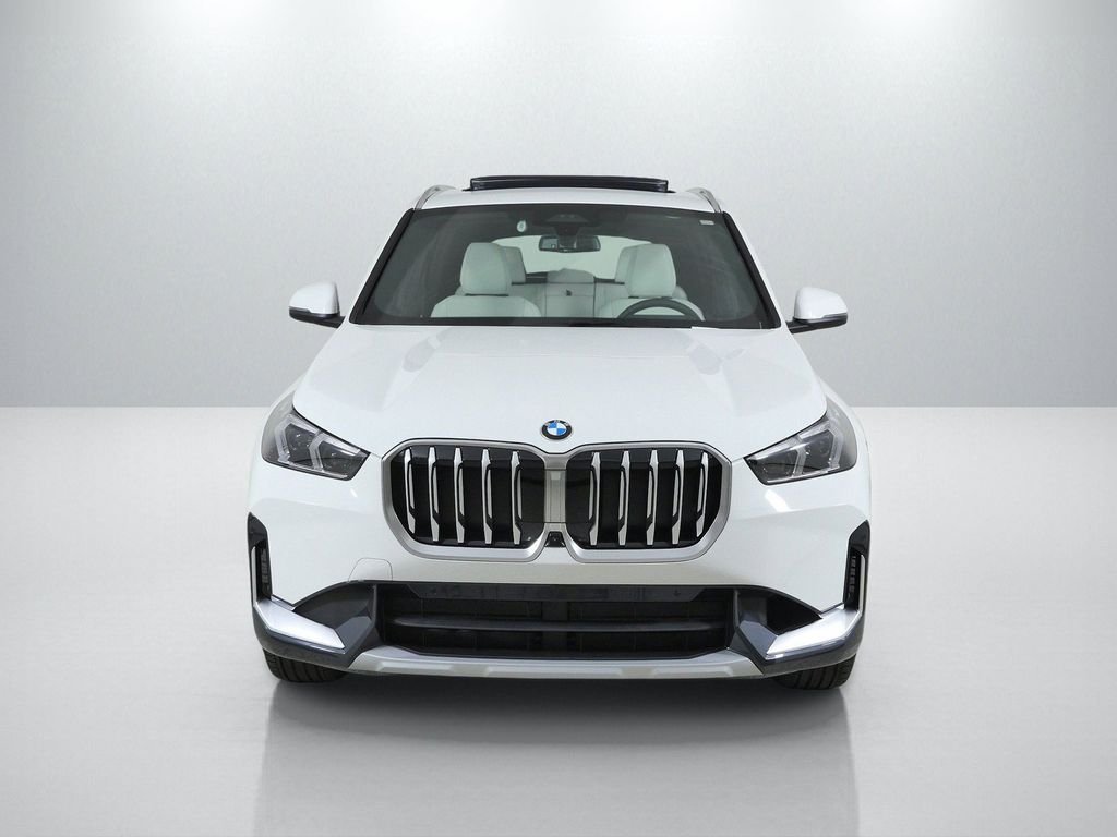New 2026 Alpine White BMW xDrive28i image 2
