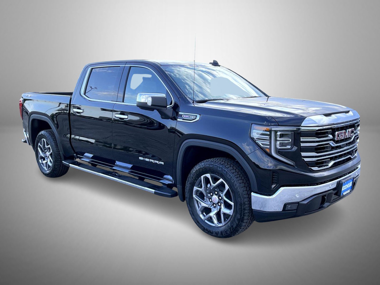 2026 GMC Sierra 1500 SLT - Photo 3