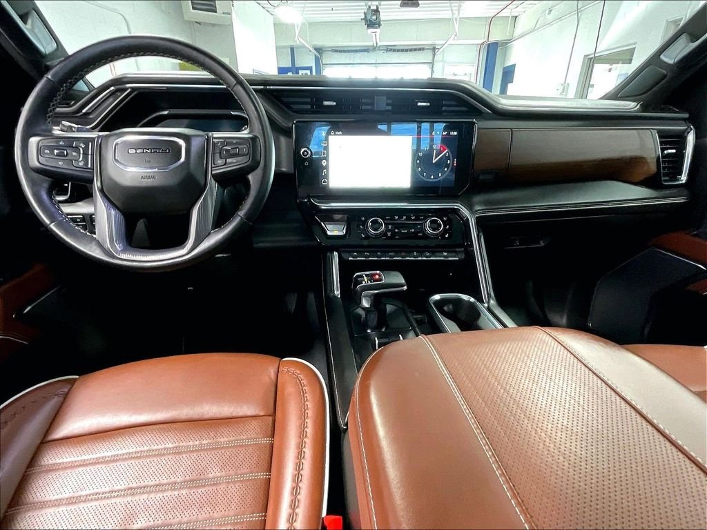 Used 2023 White GMC Denali Ultimate image 21