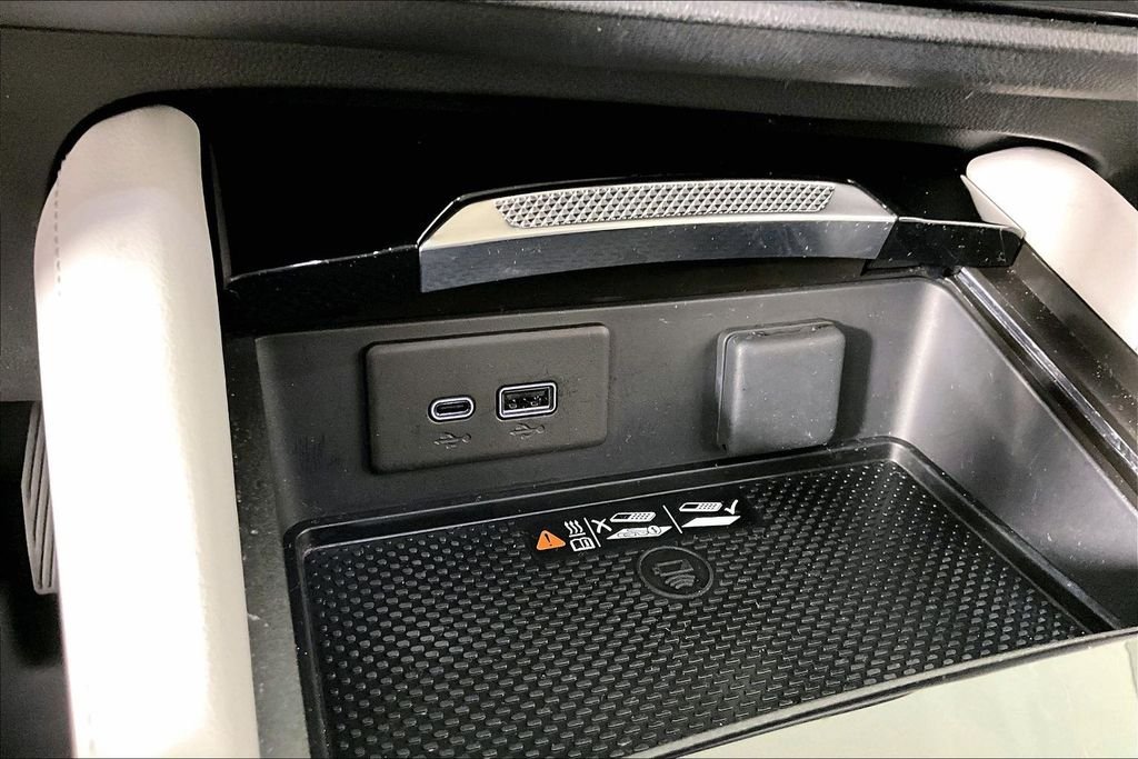 Used 2025 Black Buick Avenir image 15