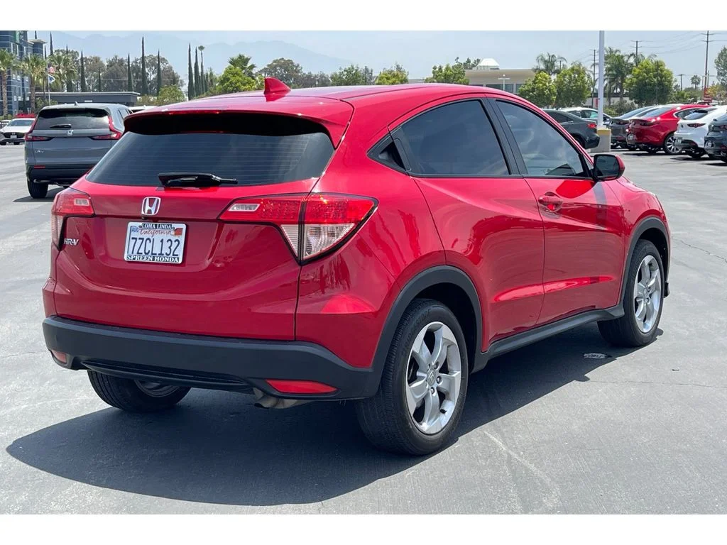 Used 2017 Milano Red Honda LX image 6