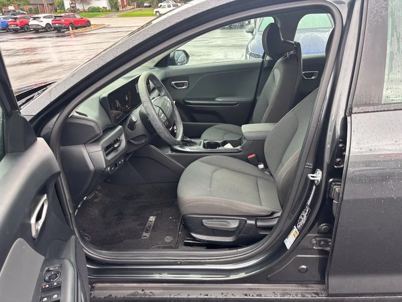 Used 2025 Gray Kia LXS image 9