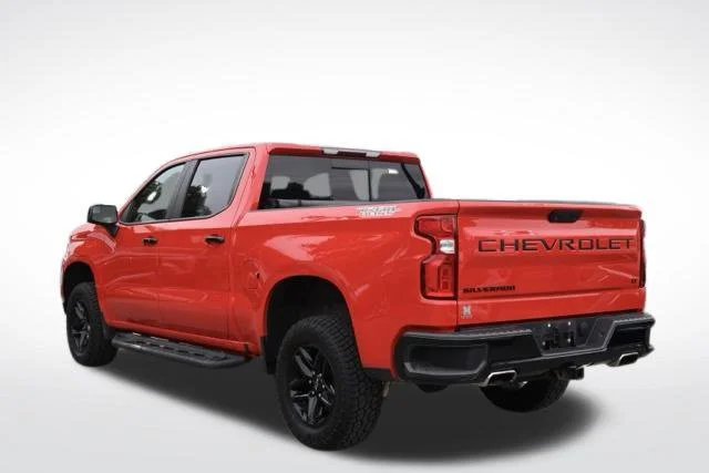 Used 2020 RED HOT Chevrolet LT Trail Boss image 10