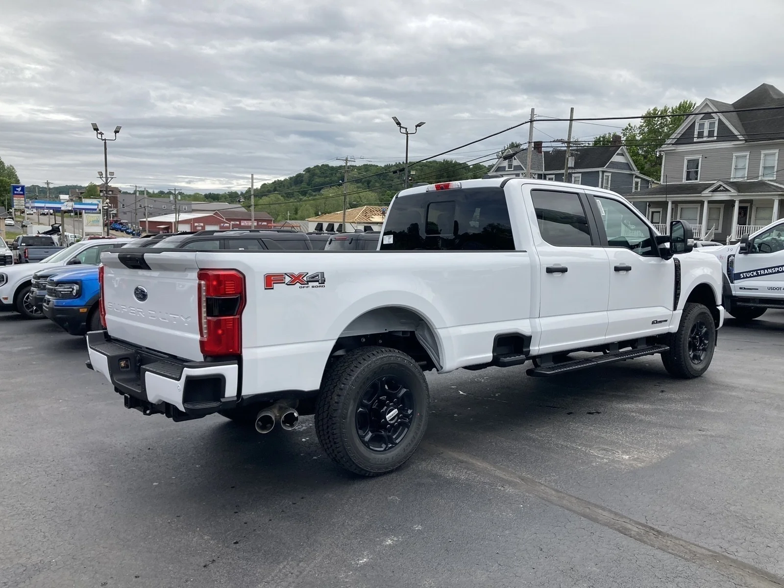 New 2026 Oxford White Ford F-350® XL image 9