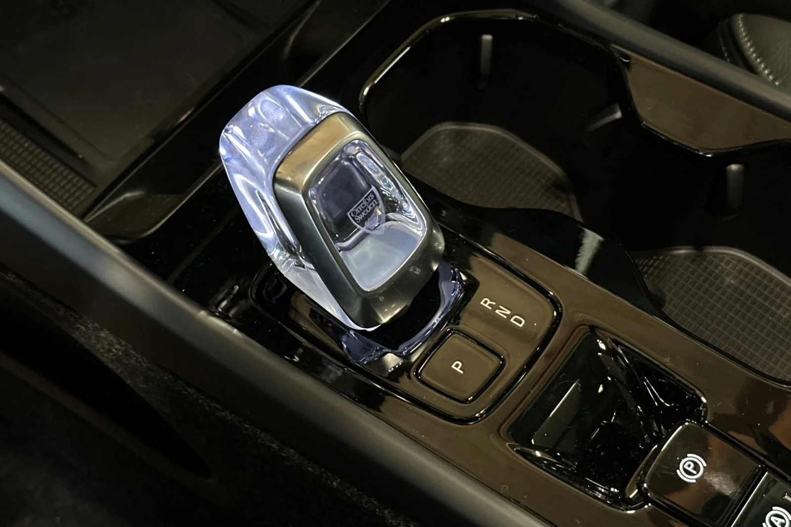 2026 Volvo XC40 Ultra - Photo 18