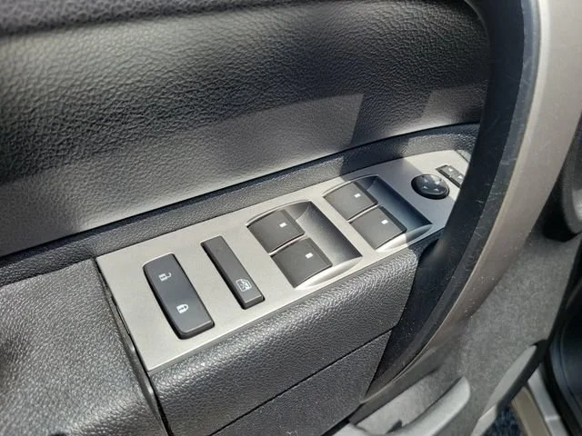Used 2013 GRAYSTONE METALLIC Chevrolet LT image 24