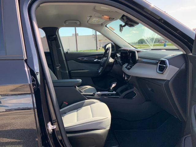 Used 2024 Mosaic Black Metallic Chevrolet LT image 16